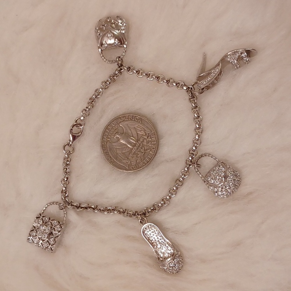 COPY - Seta charm bracelet. ✨️